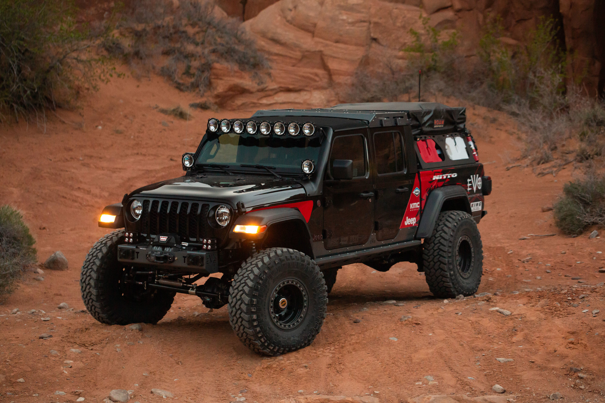KC HiLiTES 91336 Gravity Pro6 LED Light Bar Kit for 18-21 Jeep Wrangler JL  and Gladiator JT